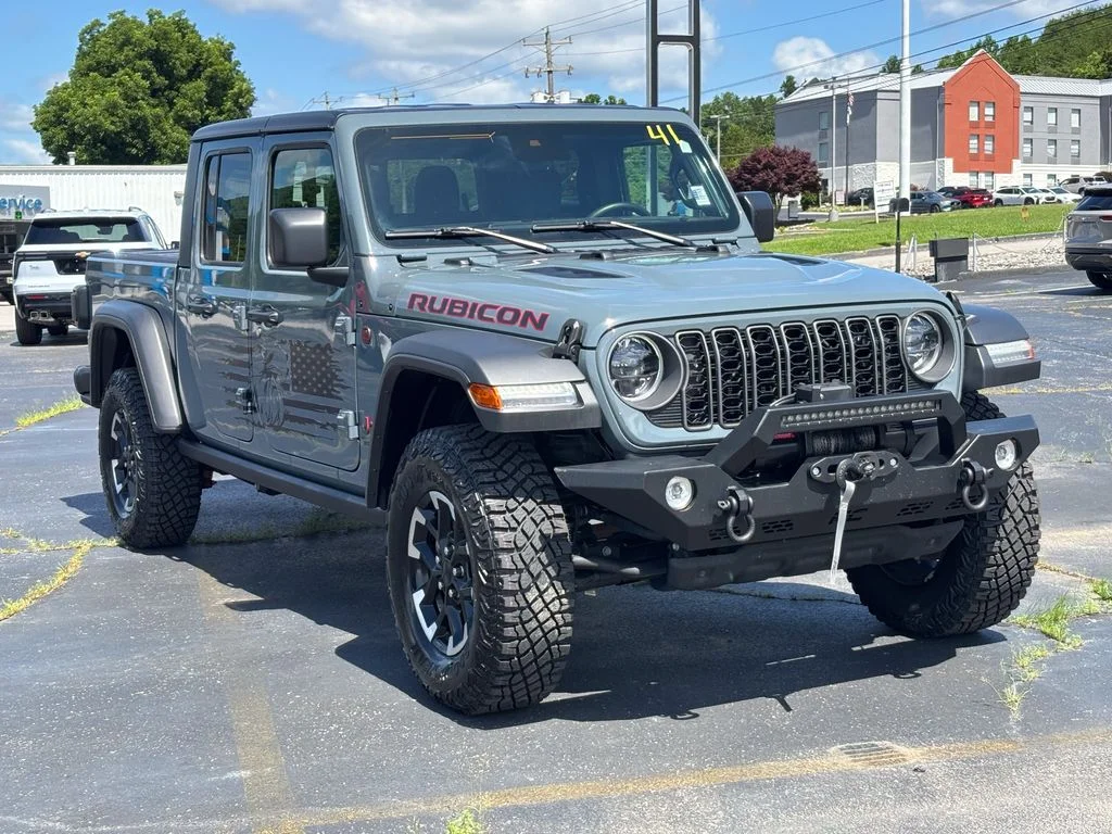 Used 2025 Gray Jeep Rubicon image 4
