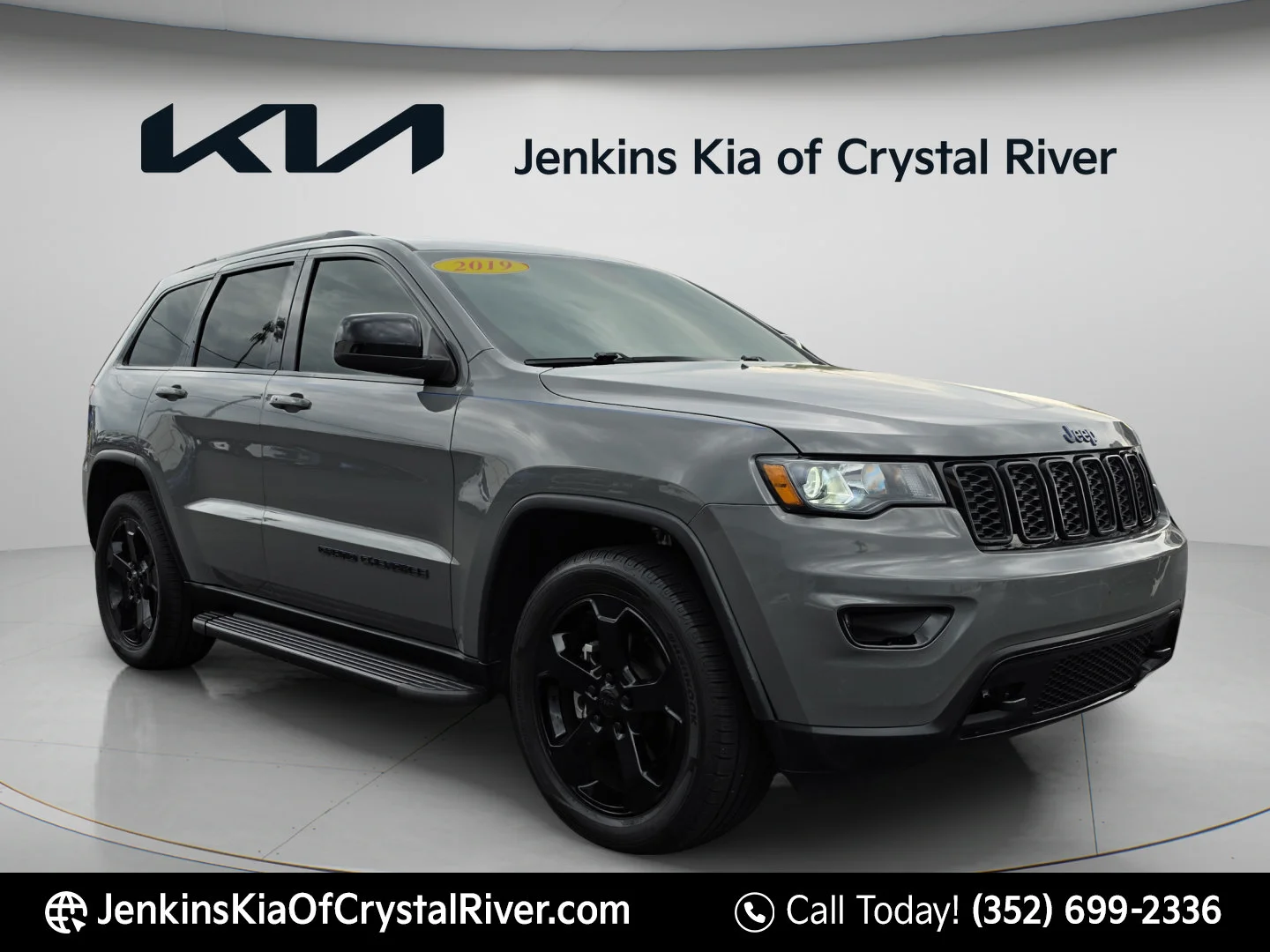 Used 2019 Sting-Gray Clearcoat Jeep Upland image 1
