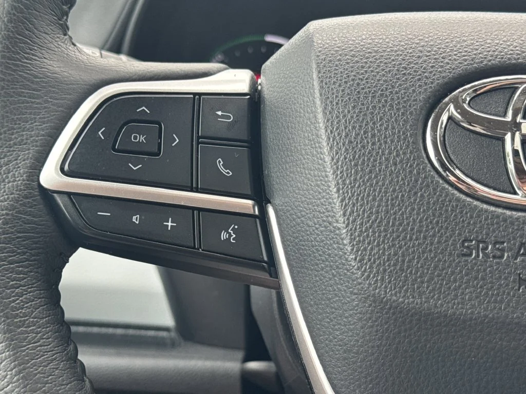 Used 2026 Black Toyota XLE image 20