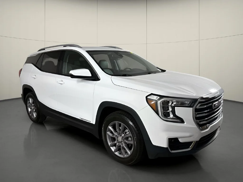 Used 2024 Summit White GMC SLT image 2