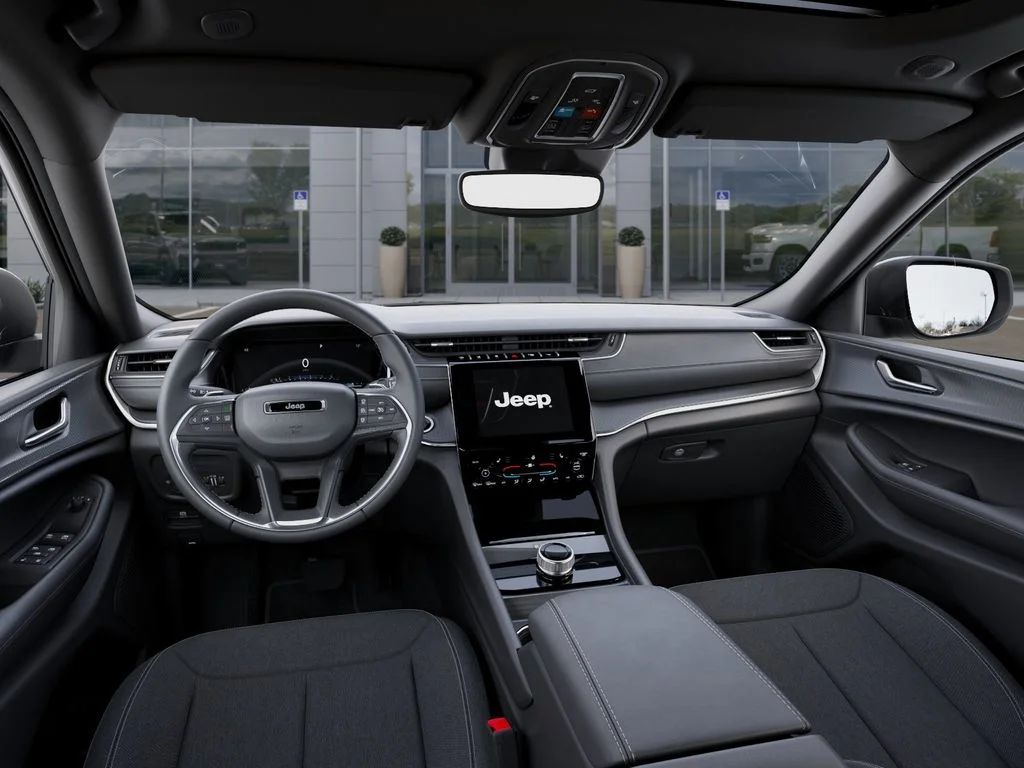 2025 Jeep Grand Cherokee Laredo - Photo 15