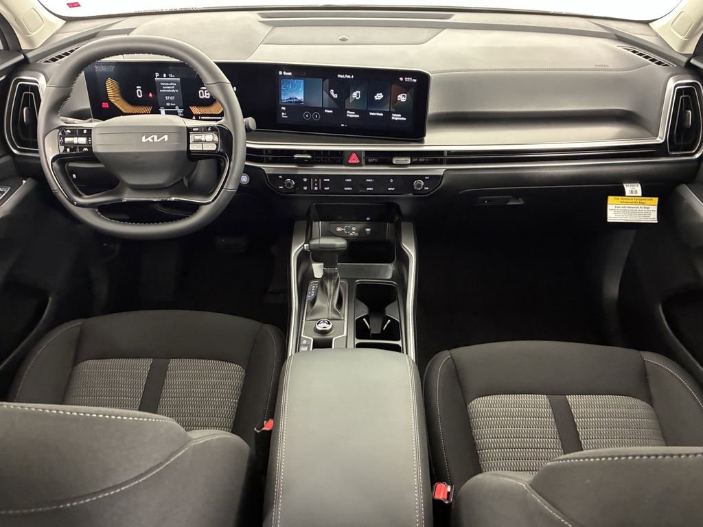 New 2026 Glacial White Pearl Kia LX image 15
