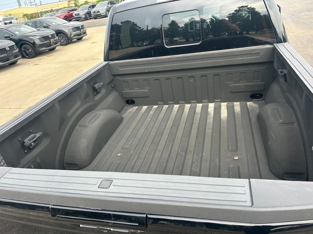 Used 2017 Shadow Black Ford Lariat image 5
