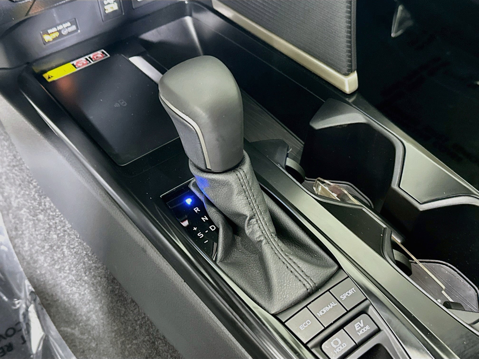 Used 2026 Ice Toyota SE image 21
