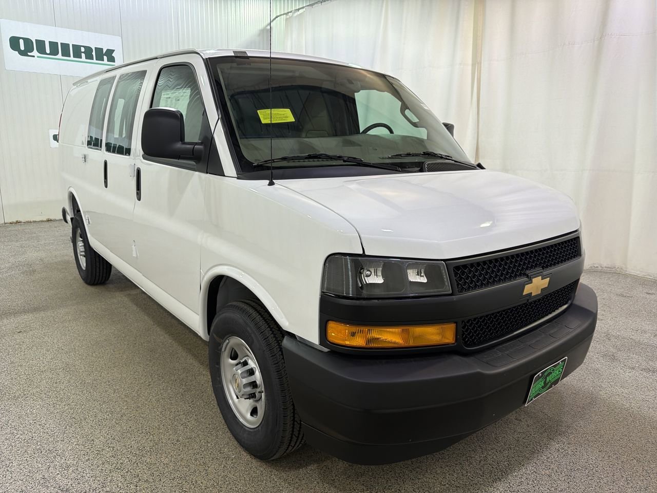 2026 Chevrolet Express 2500 Work Van HD's photo