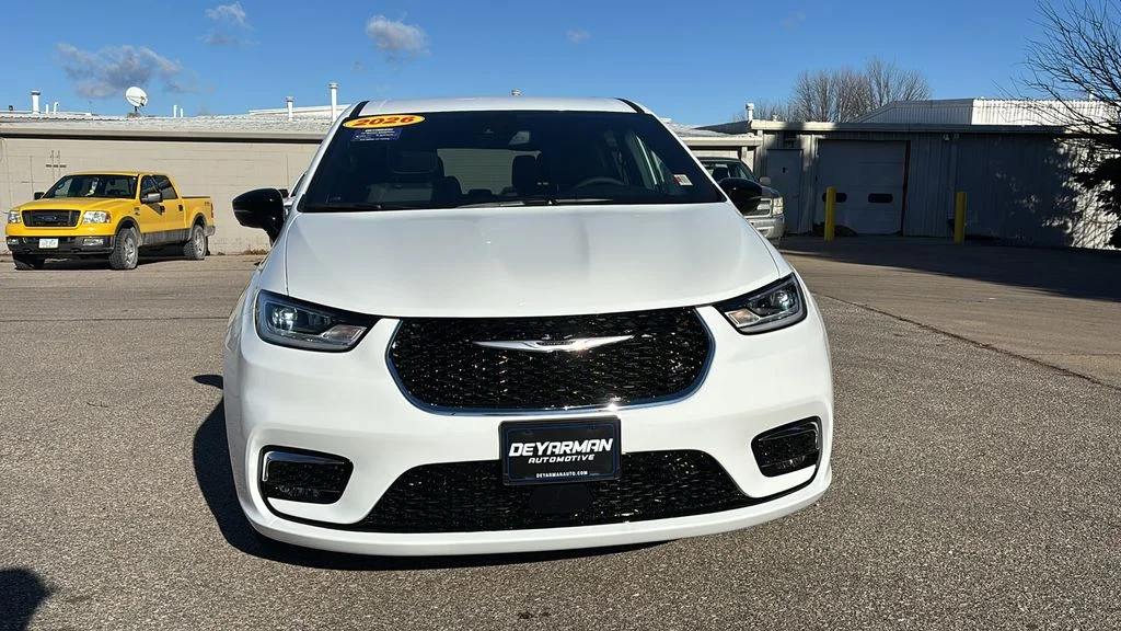 2026 Chrysler Pacifica Select - Photo 9