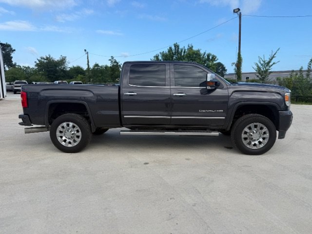Used 2016 Iridium Metallic GMC Denali image 6