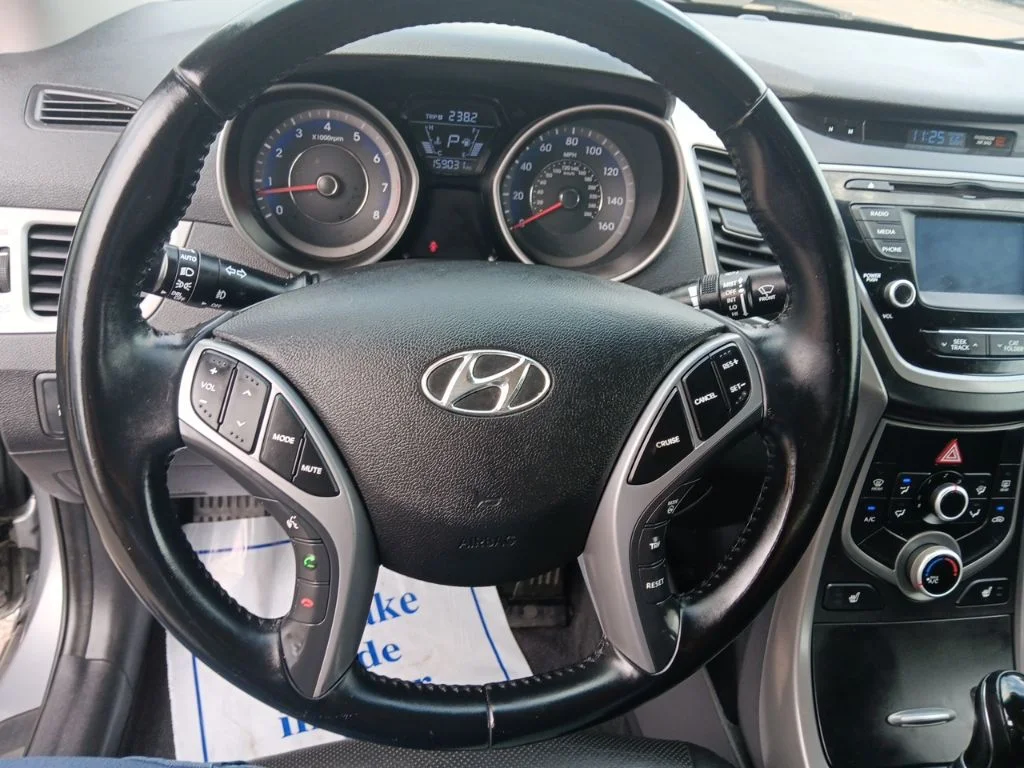 Used 2015 Titanium Gray Metallic Hyundai Limited image 16