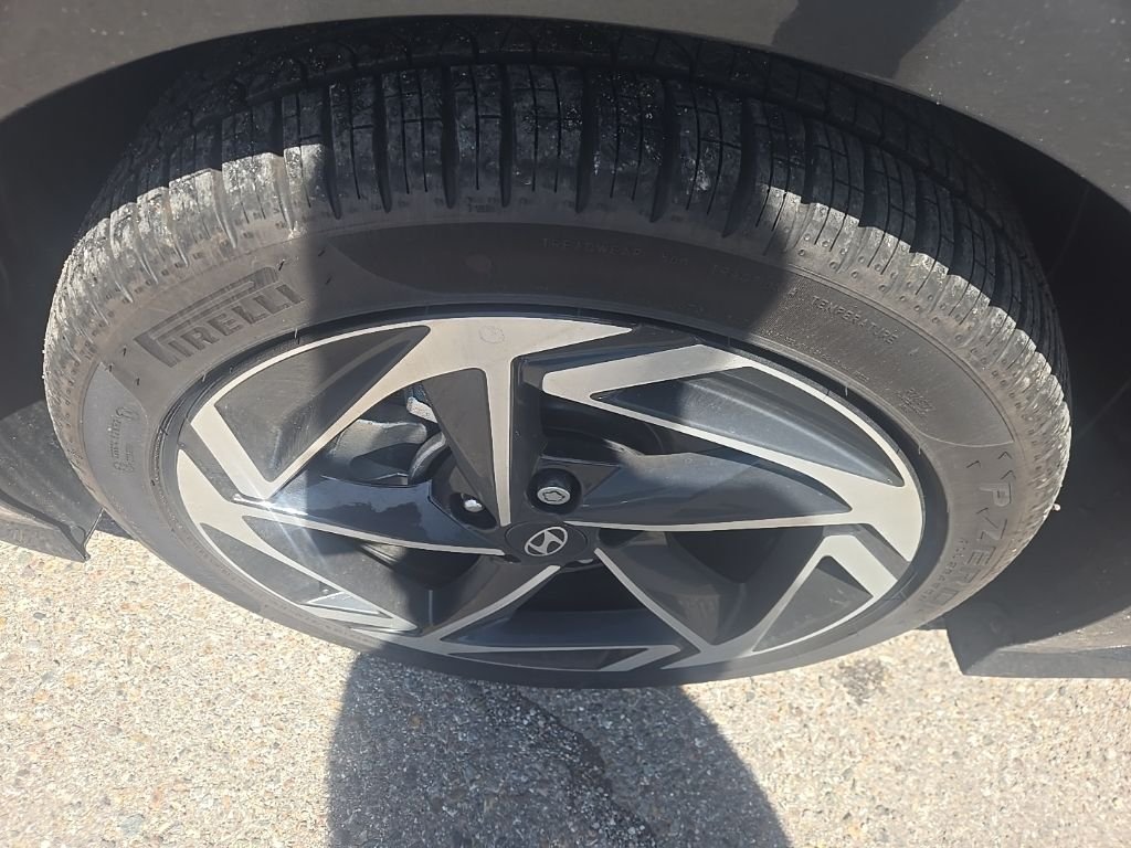 Used 2026 Gray Hyundai SEL Sport image 7