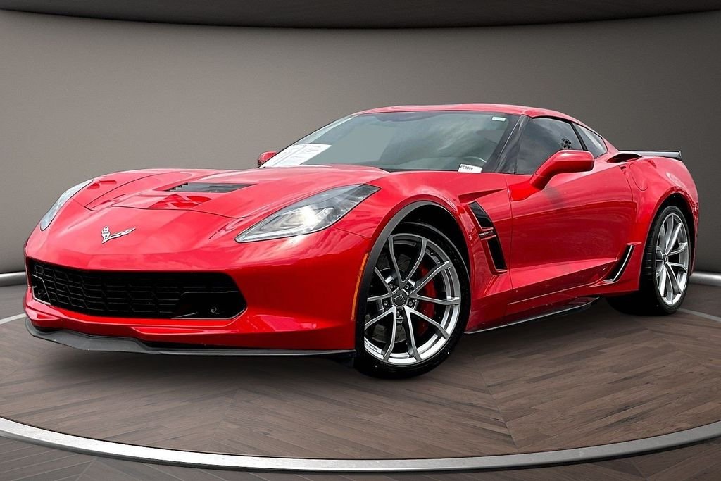 Used 2019 Red Chevrolet Grand Sport image 3
