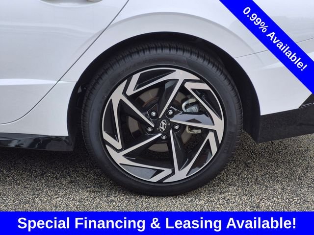 Used 2026 White Hyundai SEL Sport image 9