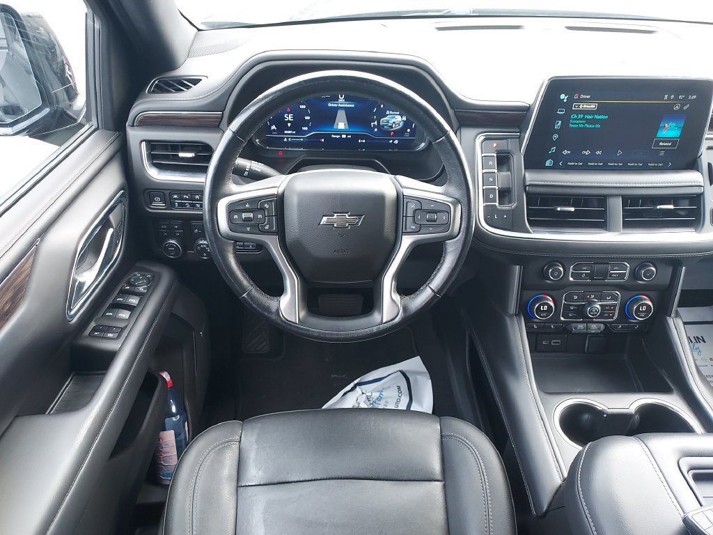 Used 2022 Black Chevrolet Z71 image 16