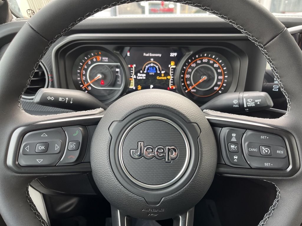 New 2026 Bright White Clearcoat Jeep Rubicon image 31