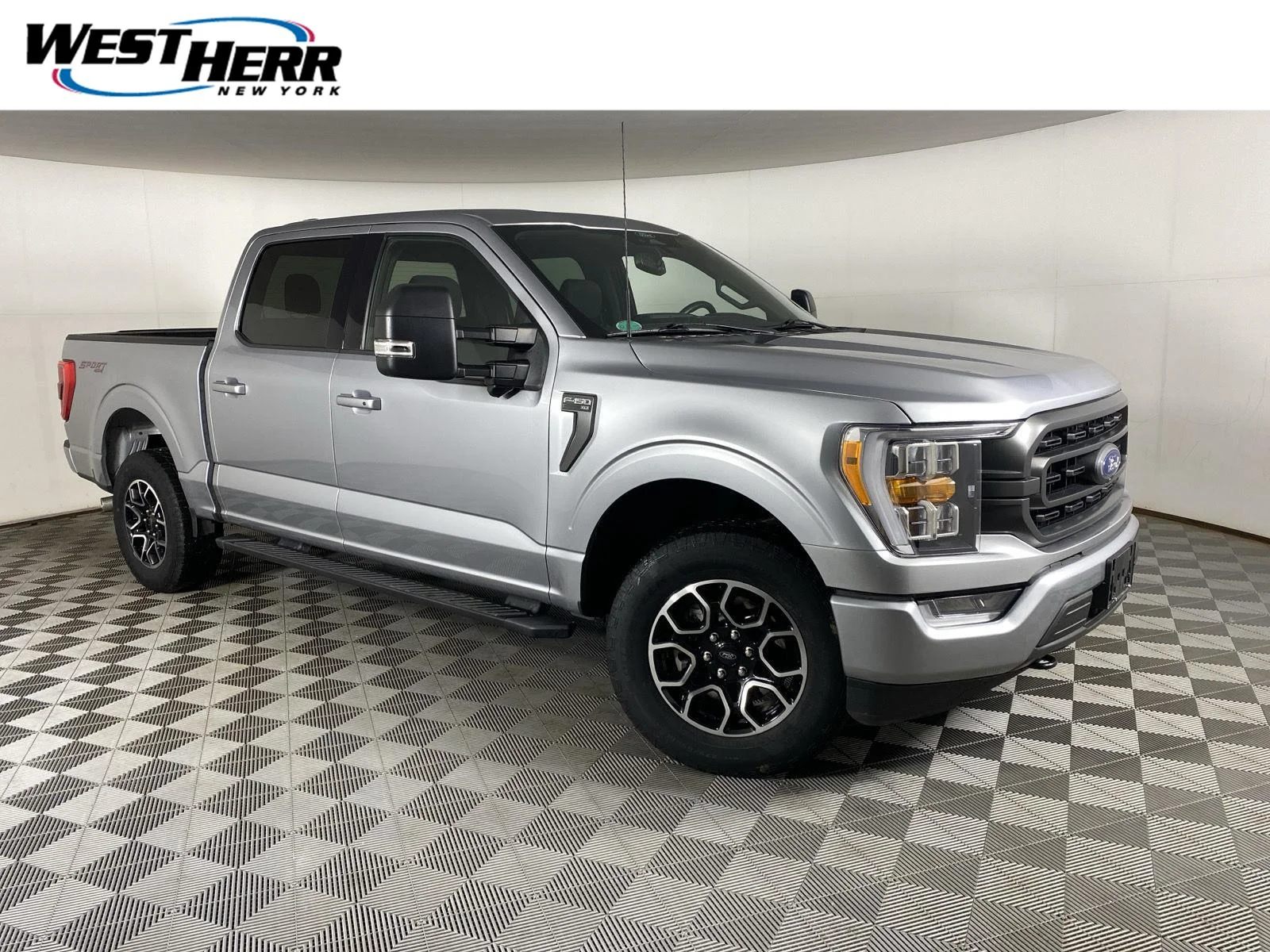 Used 2022 Iconic Silver Ford XLT image 1