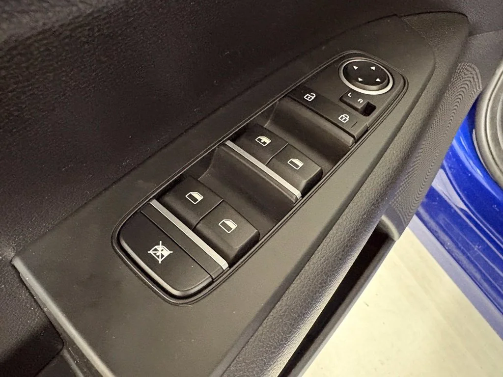 Used 2023 Blue Kia LXS image 19