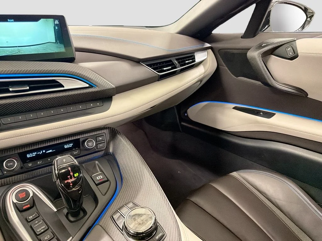 Used 2019 Crystal White Pearl BMW Base image 23