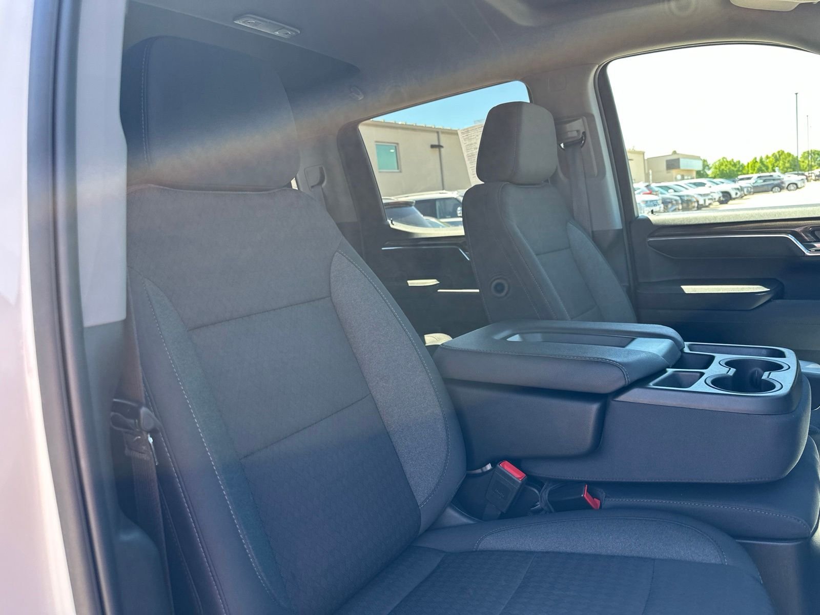Used 2024 White Chevrolet LT image 33
