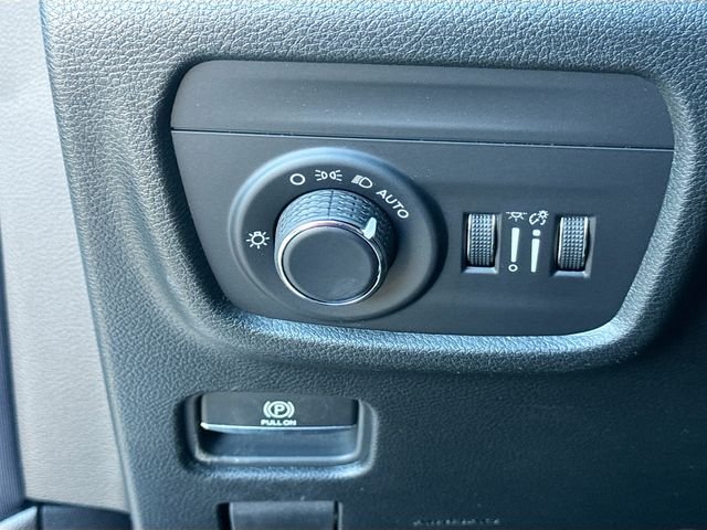 New 2026 White Jeep Altitude image 10