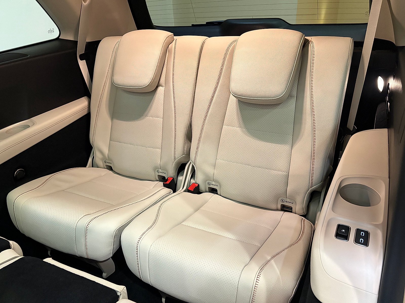 New 2027 Polar White Mercedes-Benz GLS 450 image 53