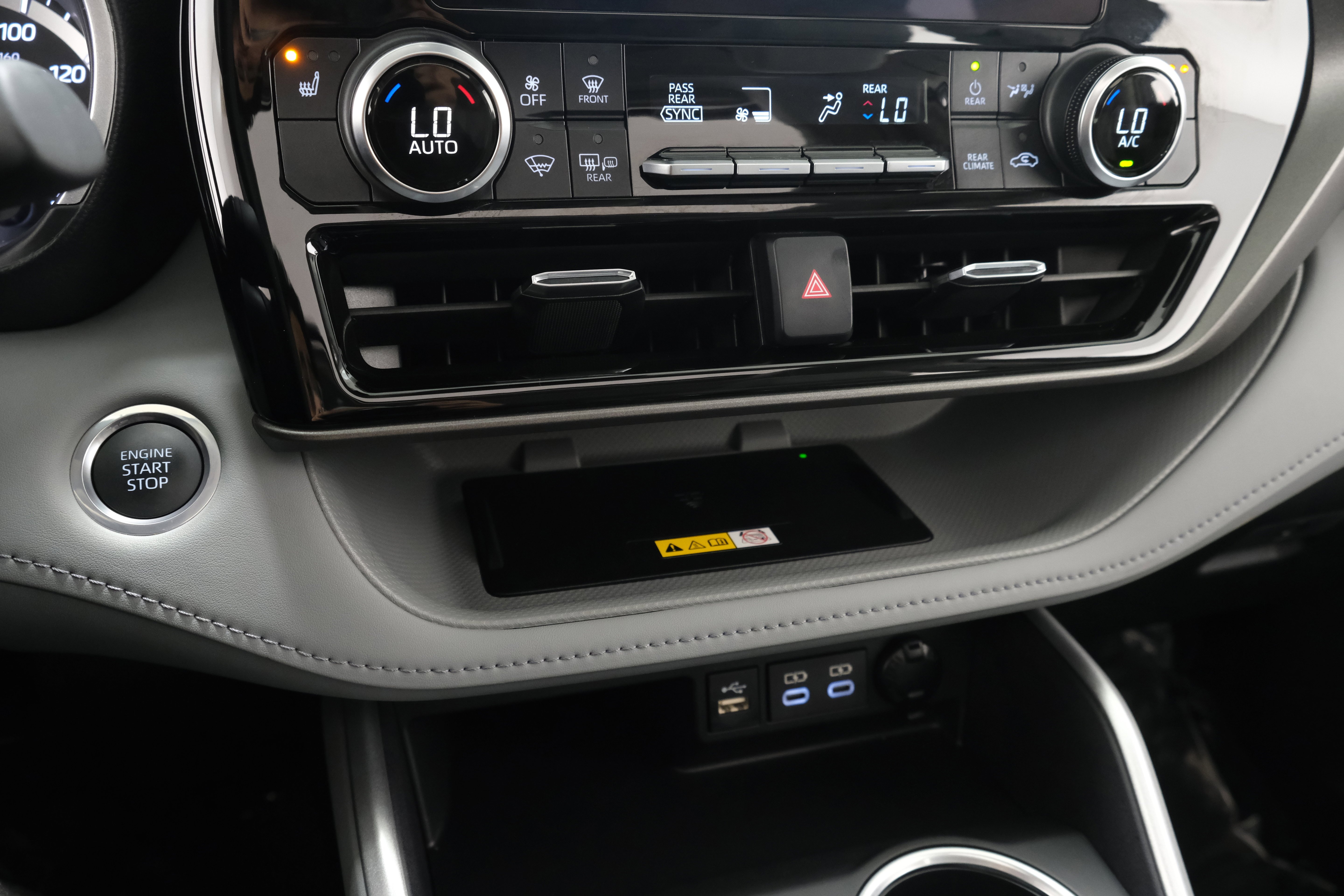 2024 Toyota Highlander XLE - Photo 20