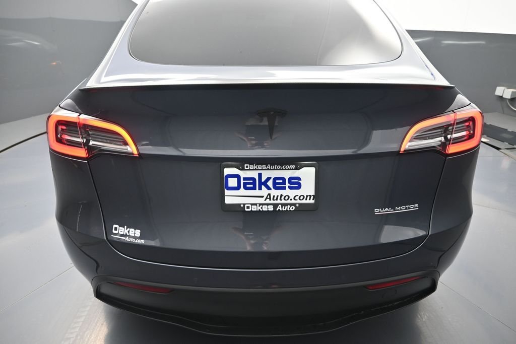 Used 2022 Midnight Silver Metallic Tesla Performance image 28