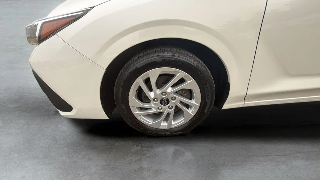 Used 2024 White Subaru Base image 19