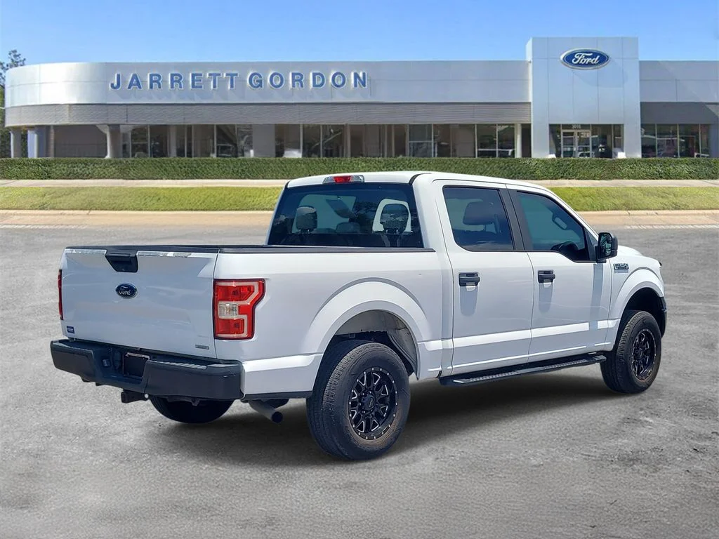 Used 2018 White Ford XL image 4