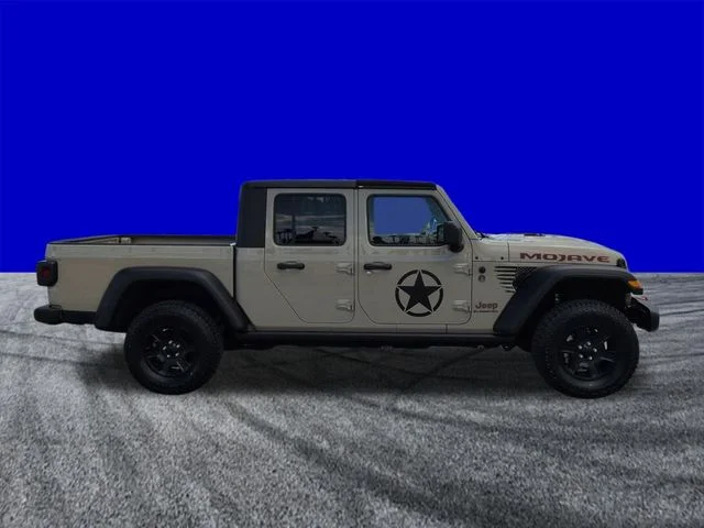 Certified Used 2022 Limited Edition Gobi Clearcoat Jeep Mojave image 3