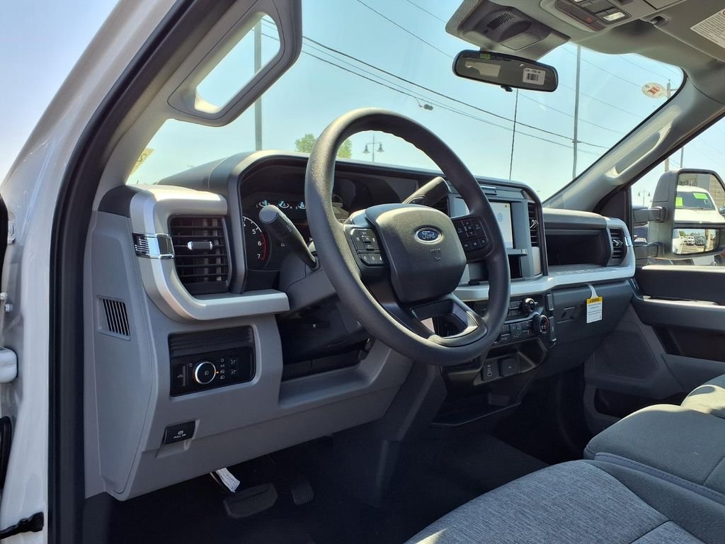 New 2026 Oxford White Ford F-250® XL image 9