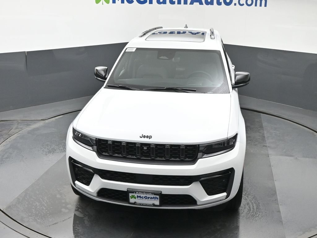 New 2026 Bright White Clear-Coat Exterior Paint Jeep Limited image 28