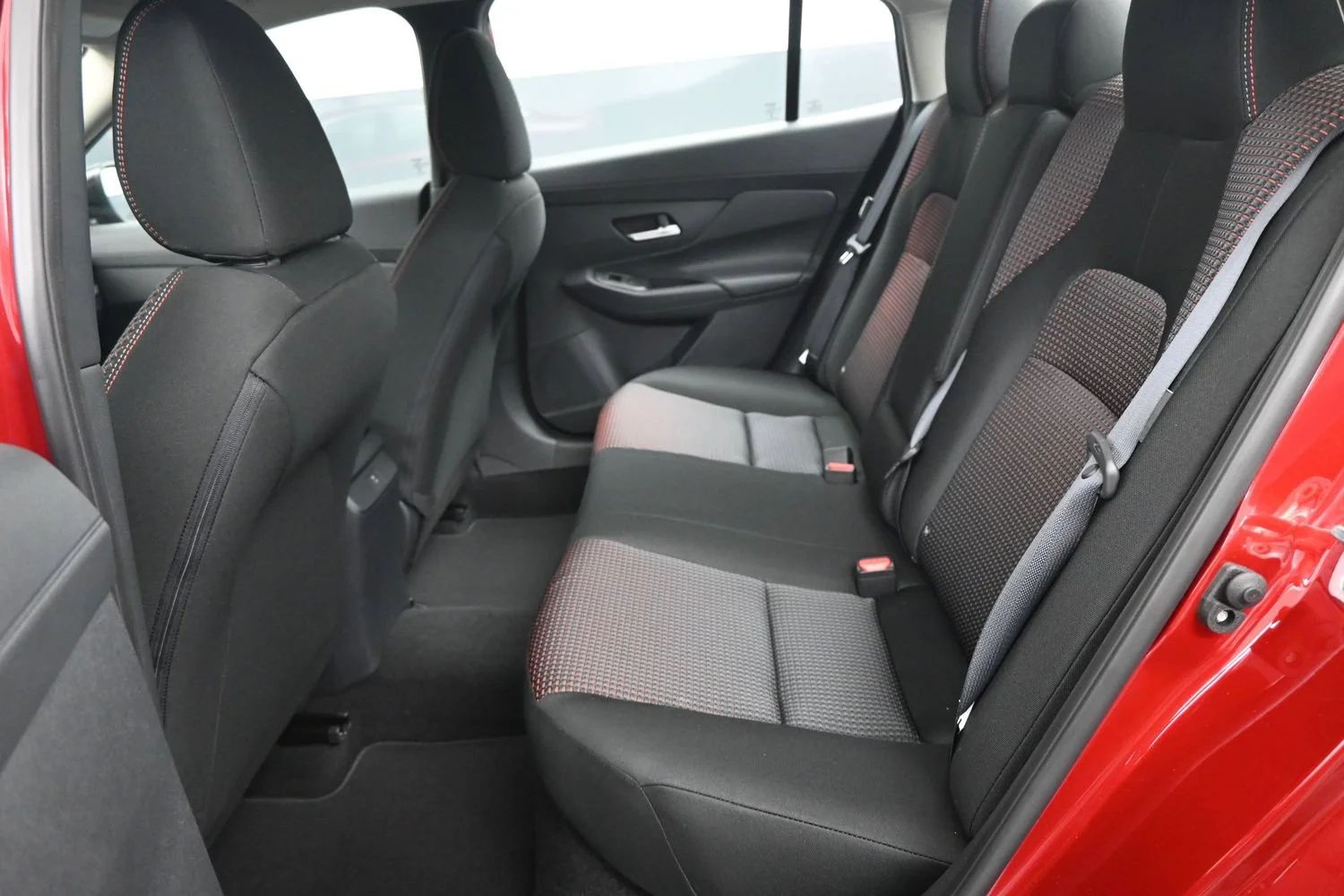 New 2026 Scarlet Ember Tintcoat Nissan SR image 11