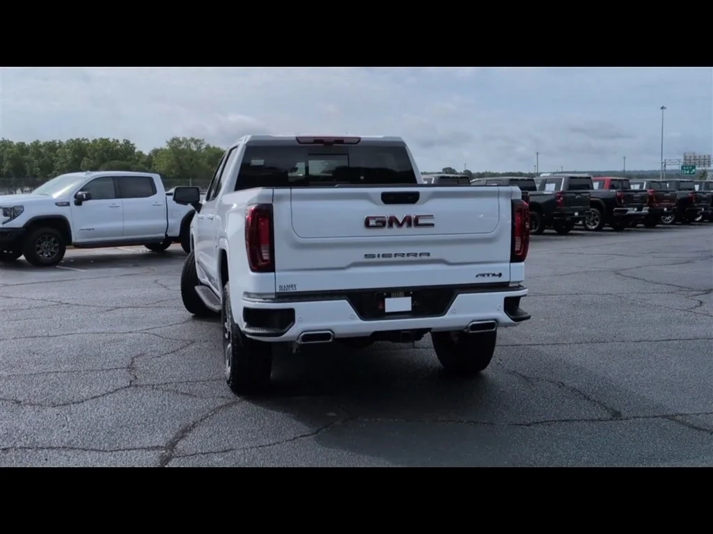 New 2026 Summit White GMC AT4 image 31