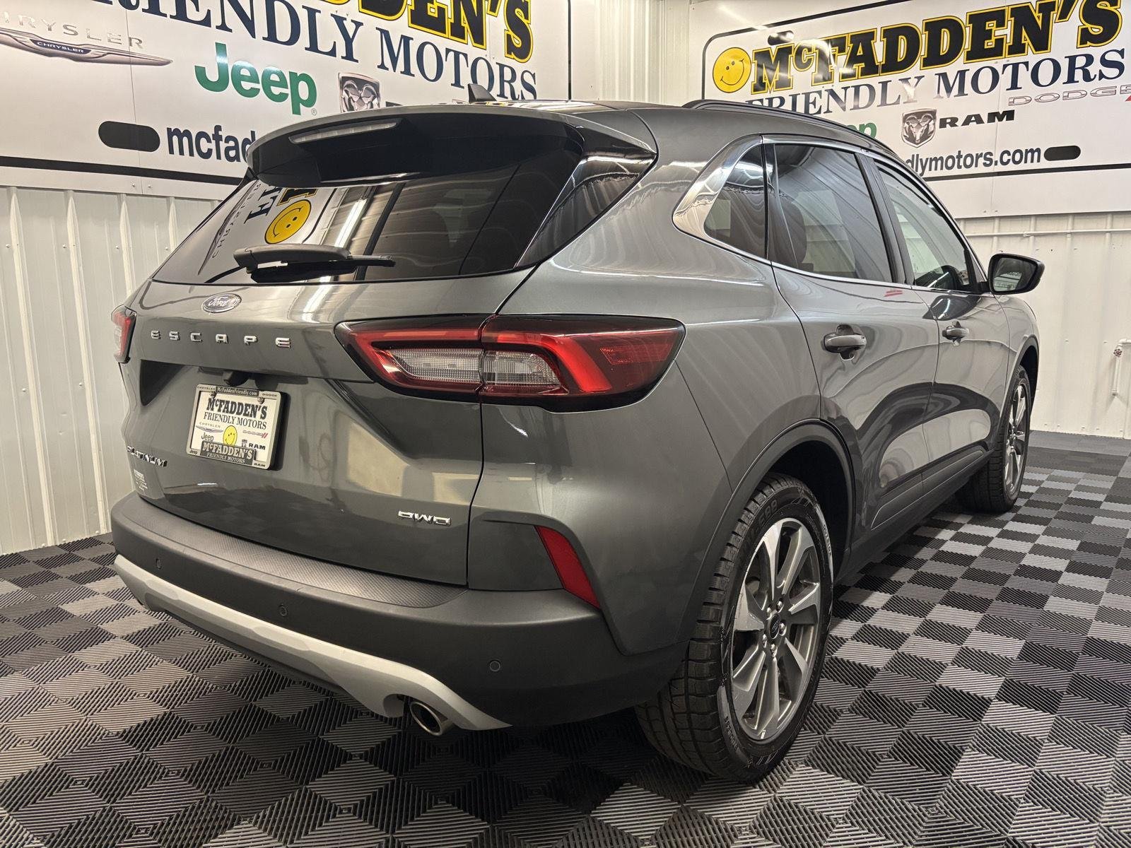 Used 2025 Carbonized Gray Metallic Ford Platinum image 4