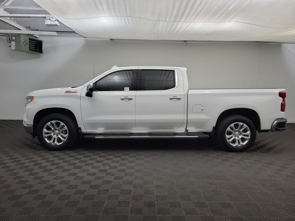 2024 Chevrolet Silverado 1500 LTZ photo 2