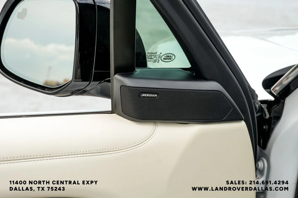 New 2026 Fuji White Land Rover SE image 48