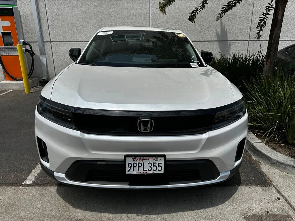 Used 2024 White Honda EX image 4