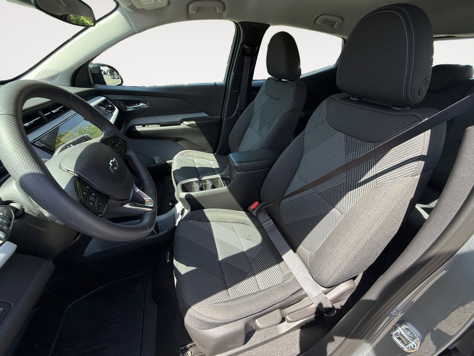 2027 Chevrolet Bolt LT - Photo 10