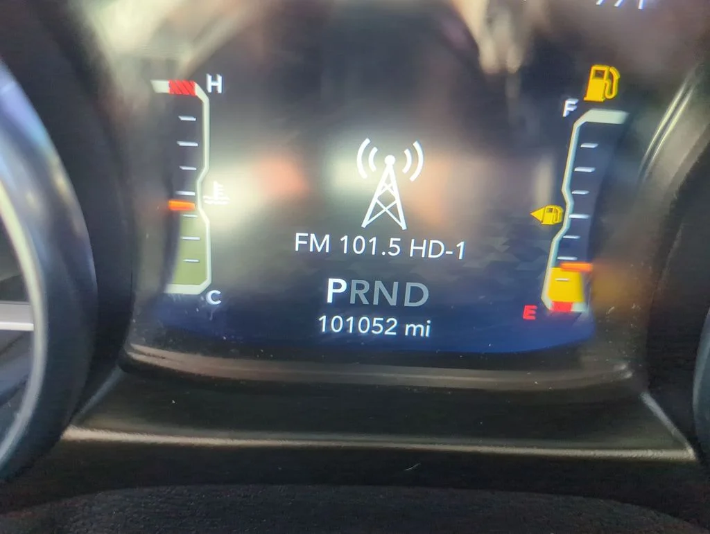 Used 2021 White Jeep Sport image 21