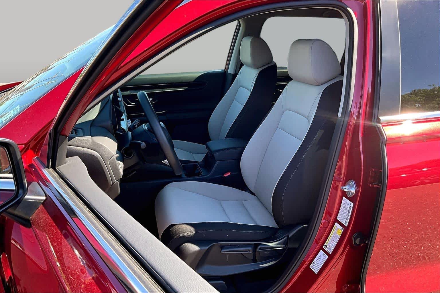 2026 Honda CR-V LX - Photo 8