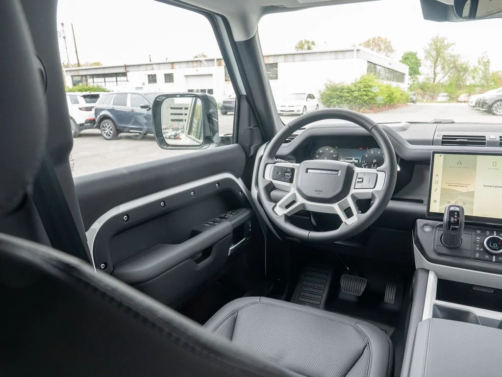 New 2026 Fuji White Land Rover S image 17