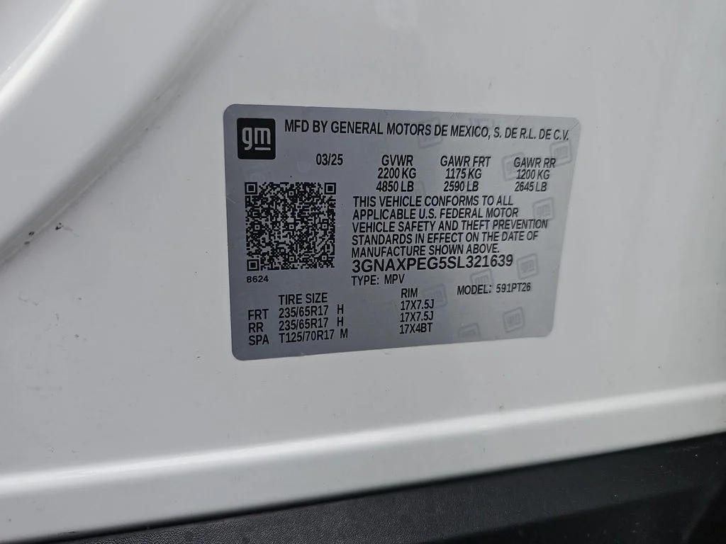 Used 2025 White Chevrolet LT image 35