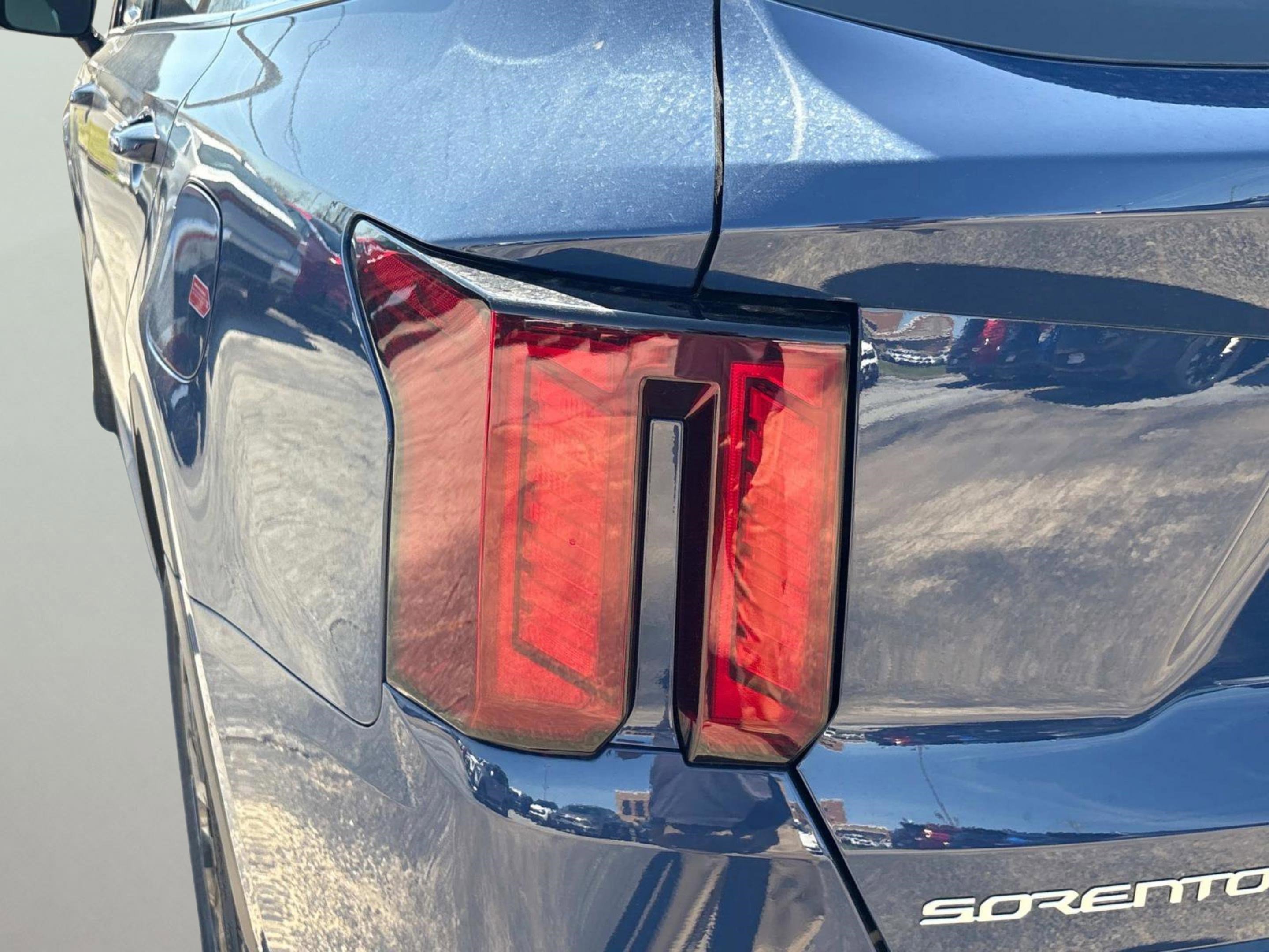 2025 Kia Sorento S - Photo 11