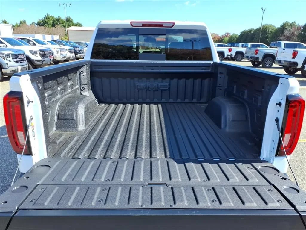 2026 GMC Sierra 1500 SLT - Photo 25