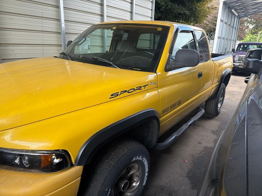 Used 2000 Solar Yellow Clearcoat Dodge SLT image 9