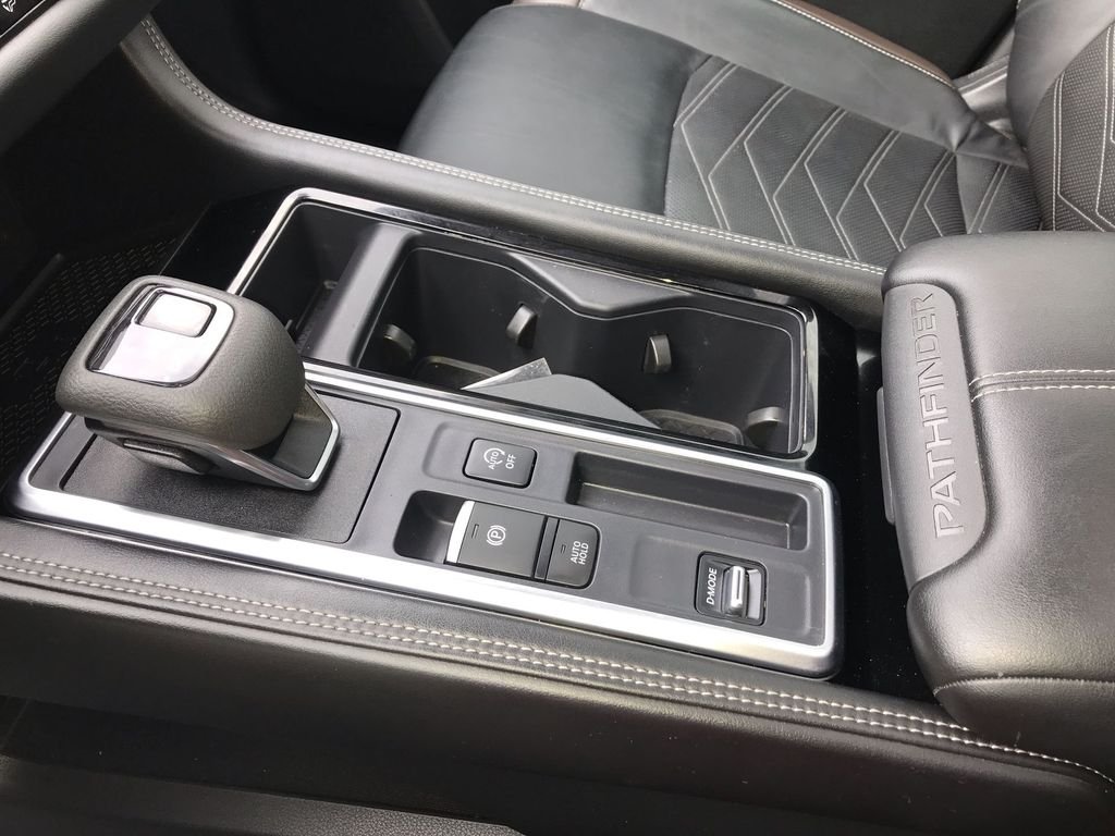Used 2024 Blue Nissan Platinum image 21