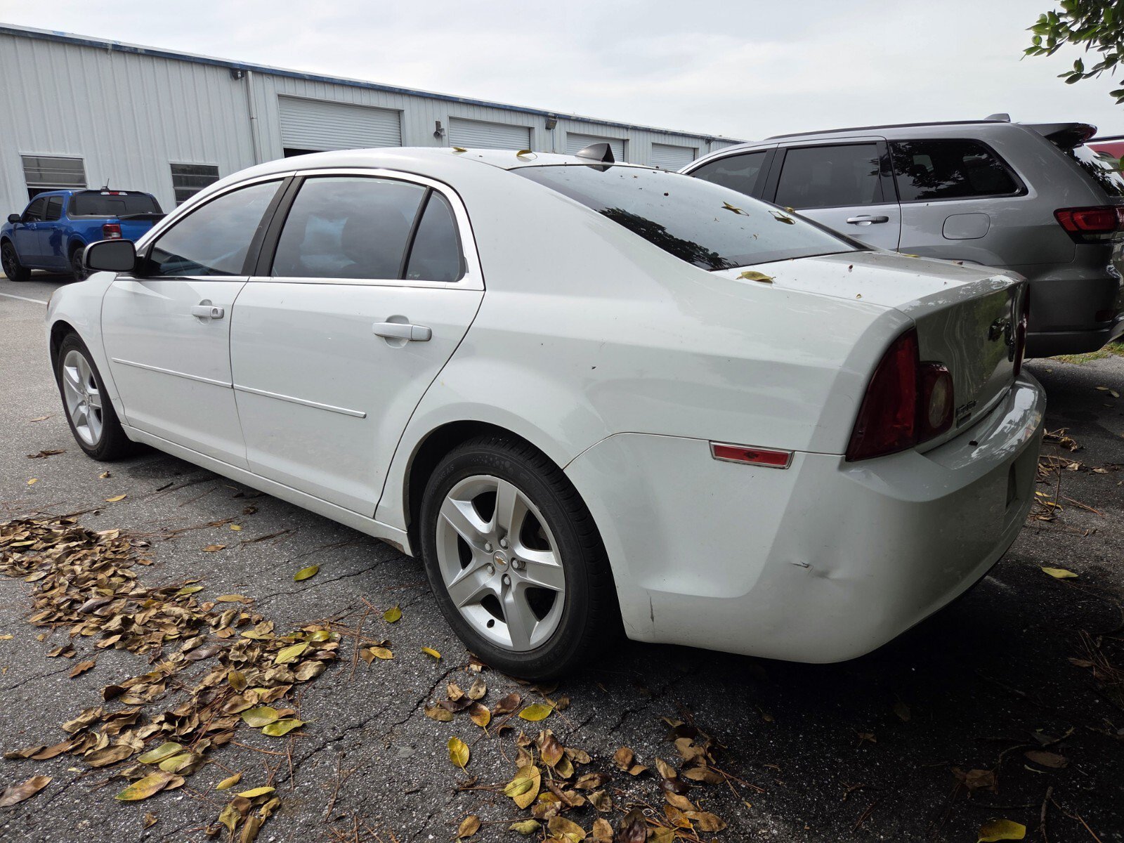 Used 2012 Summit White Chevrolet LS w/1LS image 4