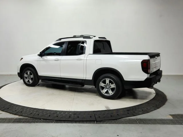 Used 2024  Honda RTL image 6
