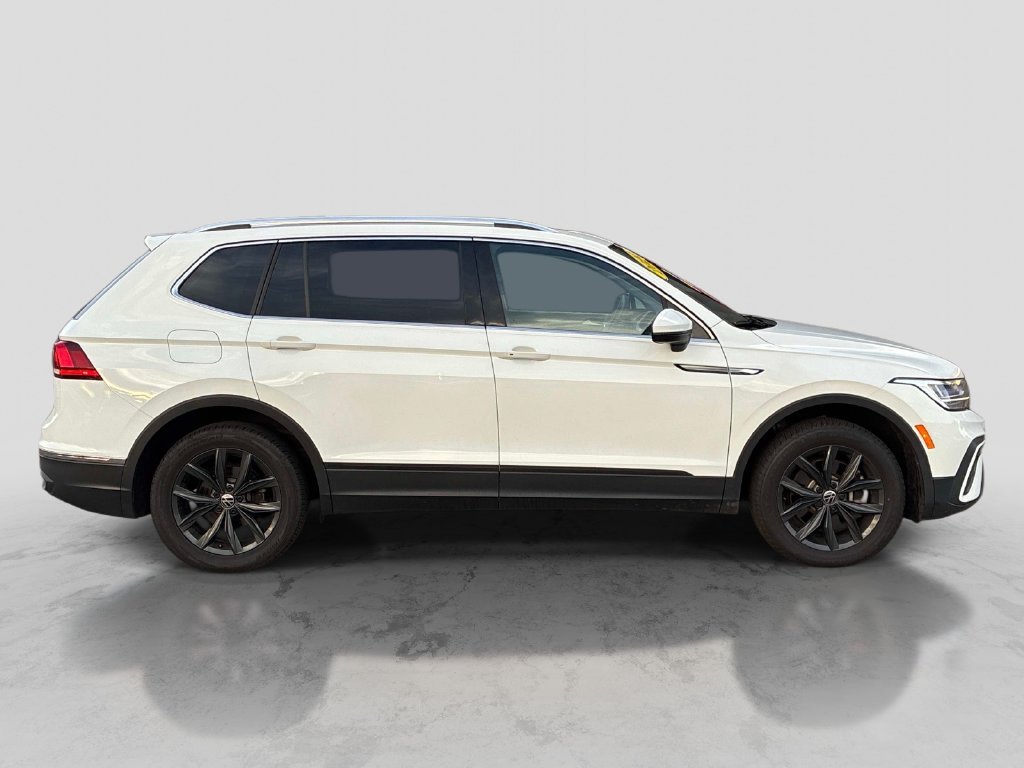 Used 2024 White Volkswagen 2.0T SE image 8