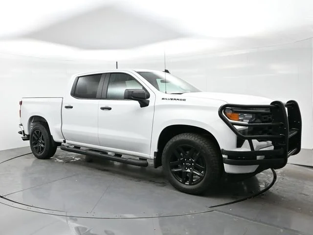 Used 2025 Summit White Chevrolet Custom image 1