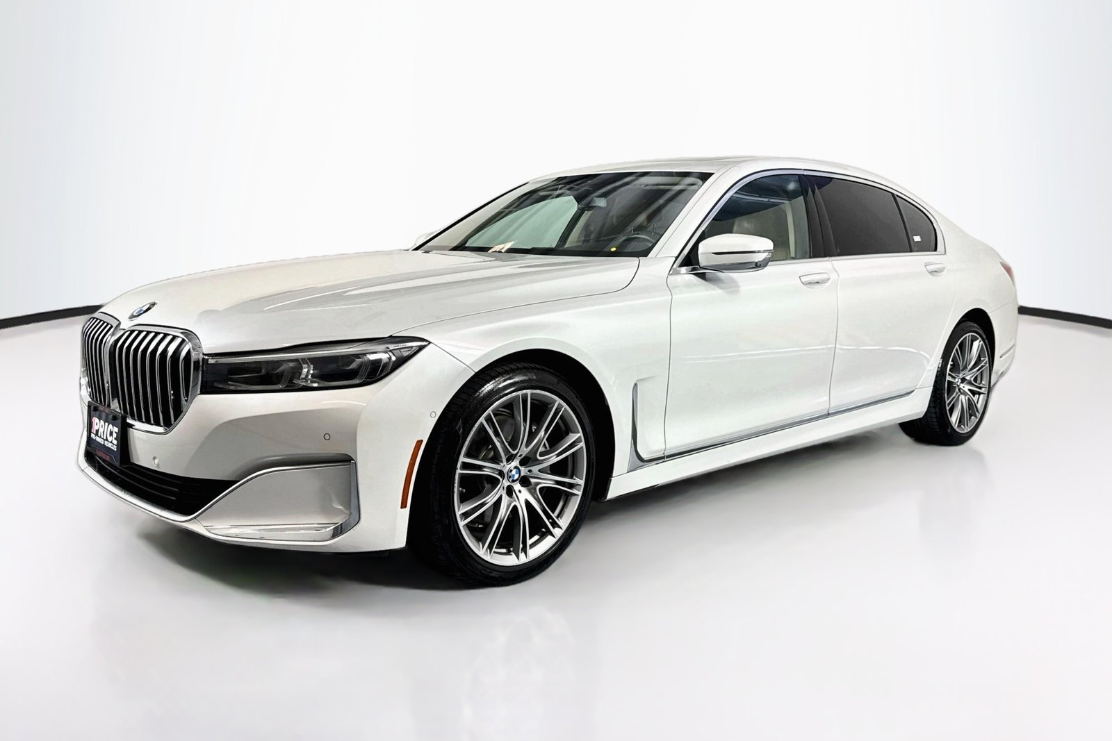 Used 2020 Mineral White Metallic BMW 740i image 1